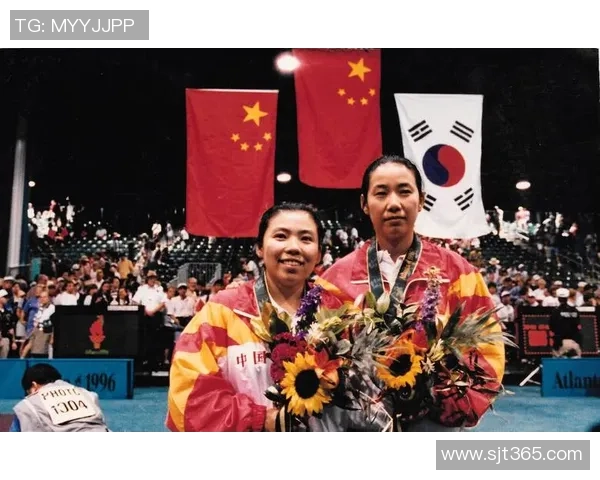 陈静与乔红的巅峰对决：乒乓球赛场上的传奇较量与友谊的碰撞